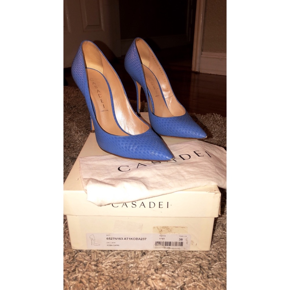 Women’s Casadie heels - Picture 2 of 3